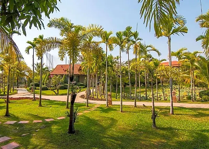 Palace & Hotel